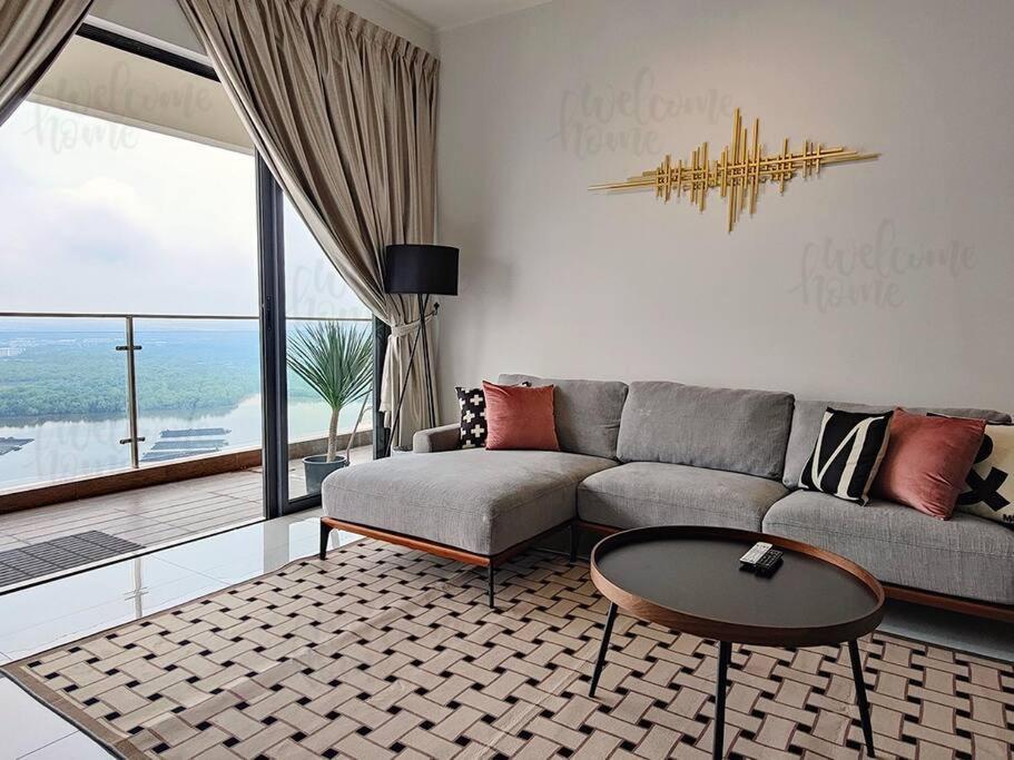 Bay Laurel, Country Garden Danga Bay Homestay By Welcome Home Johor Bahru Zewnętrze zdjęcie