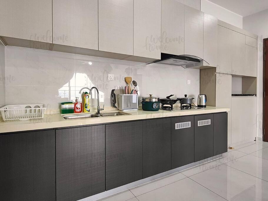 Bay Laurel, Country Garden Danga Bay Homestay By Welcome Home Johor Bahru Zewnętrze zdjęcie