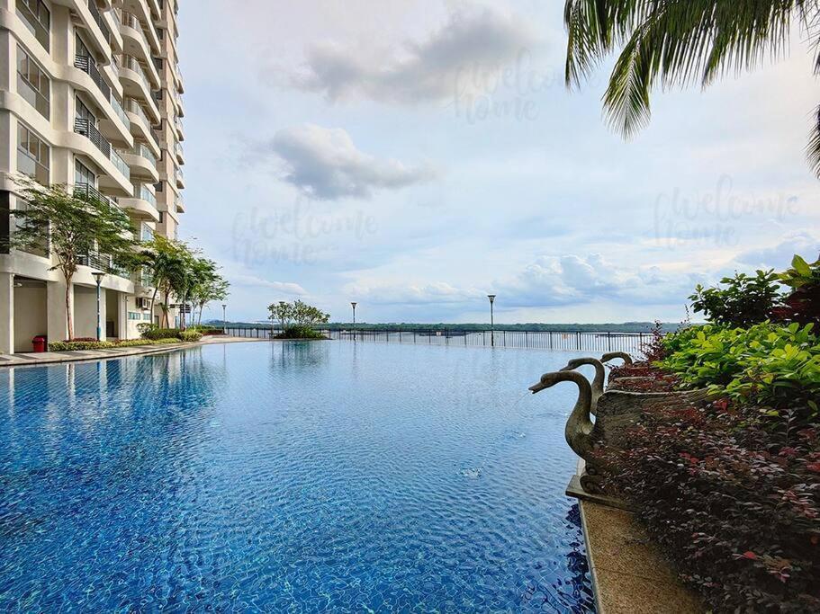 Bay Laurel, Country Garden Danga Bay Homestay By Welcome Home Johor Bahru Zewnętrze zdjęcie